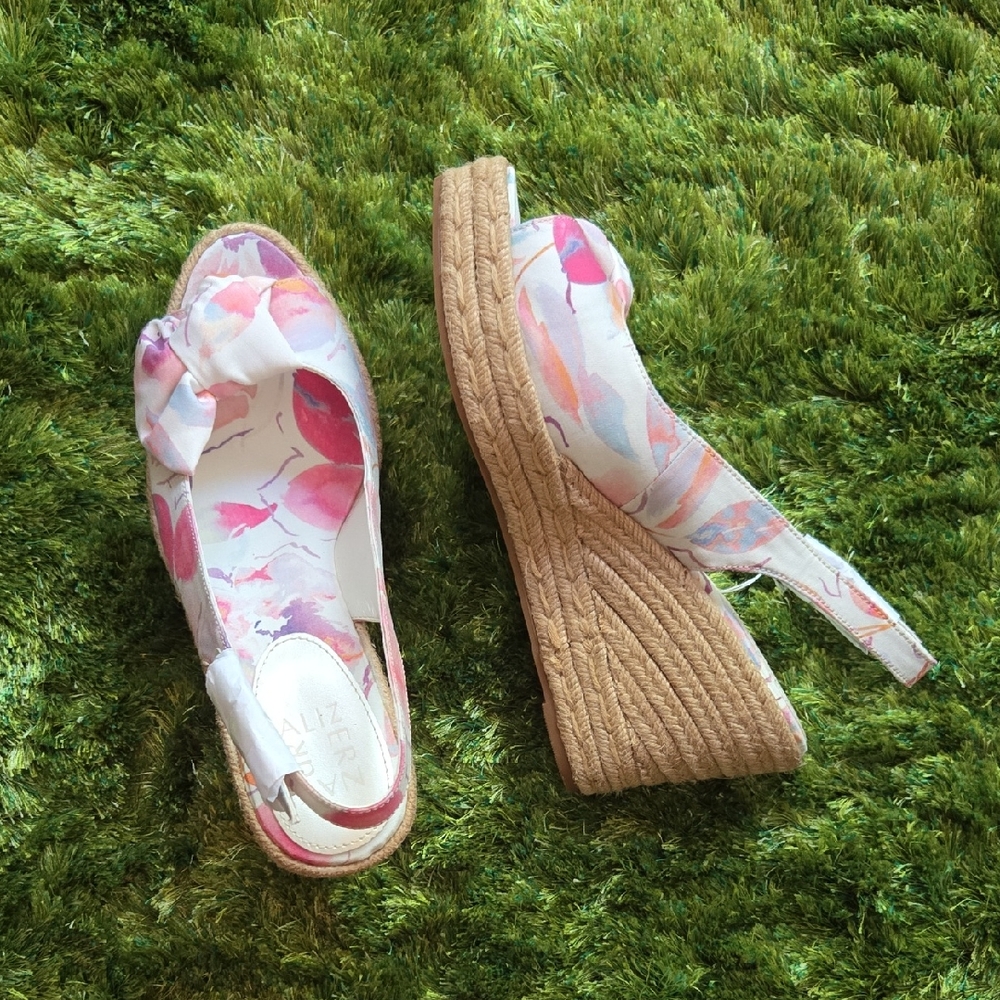 Stylish Floral Wedge Sandals